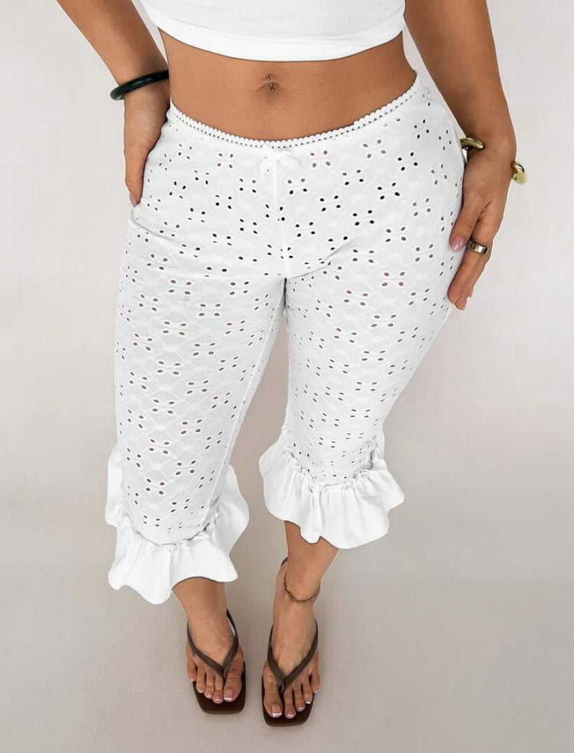 Ruffle Hem Capri Pant