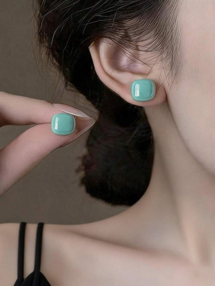 Pearl Stud Earring